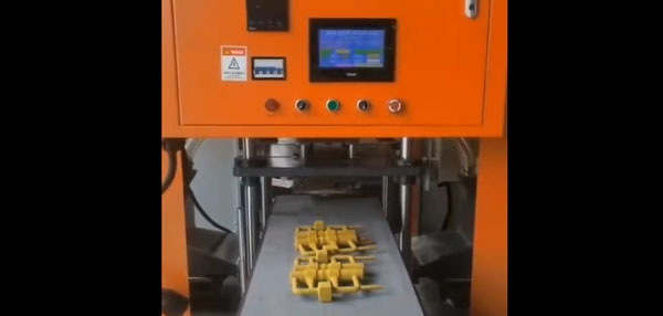 帶罩自動射芯機(jī)